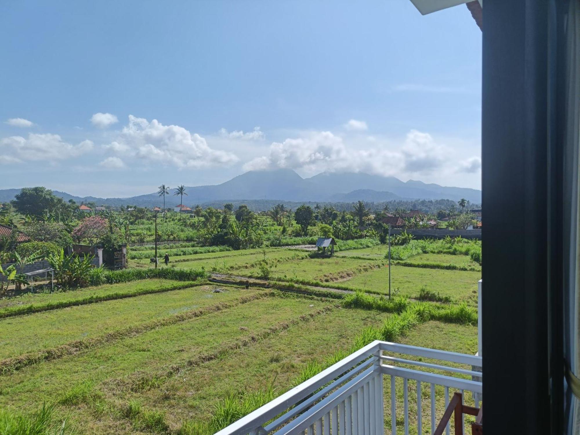 Limun Guesthouse Amlapura Zewnętrze zdjęcie